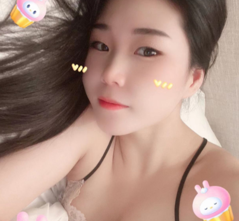 身材极品粉嫩宝儿